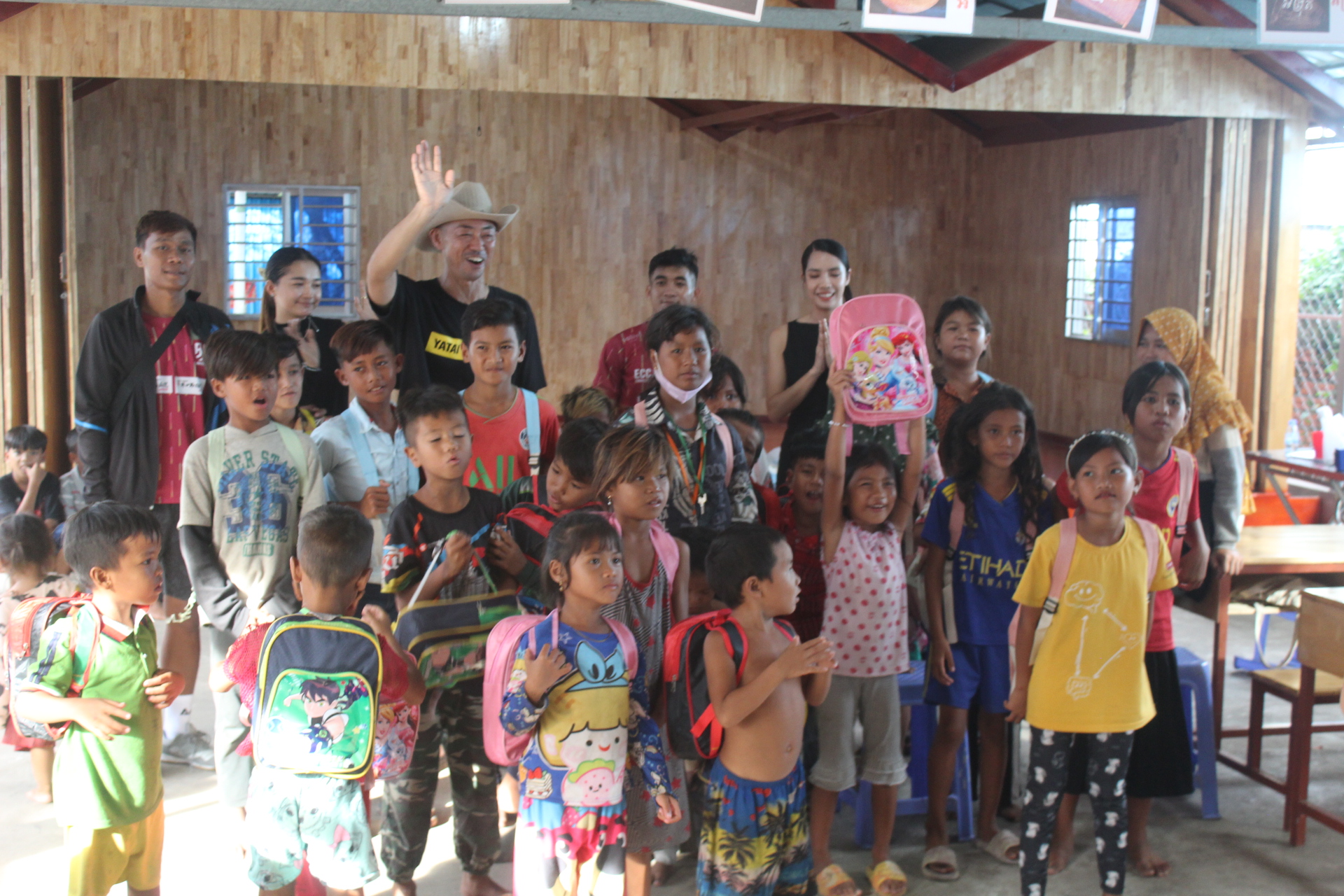 カンボジア 孤児院支援会 ヤタイスクール（YATAI SCHOOL)