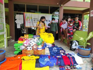 サッカー物資支援NPOボールひとつがつなぐ縁タイ王国 バンコク bannmahamek　LIVE支援（2021年4月17日）